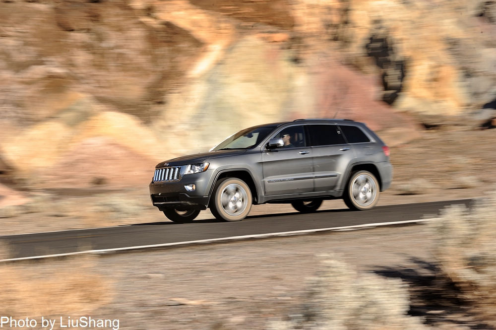 Jeep穿越美国死亡谷