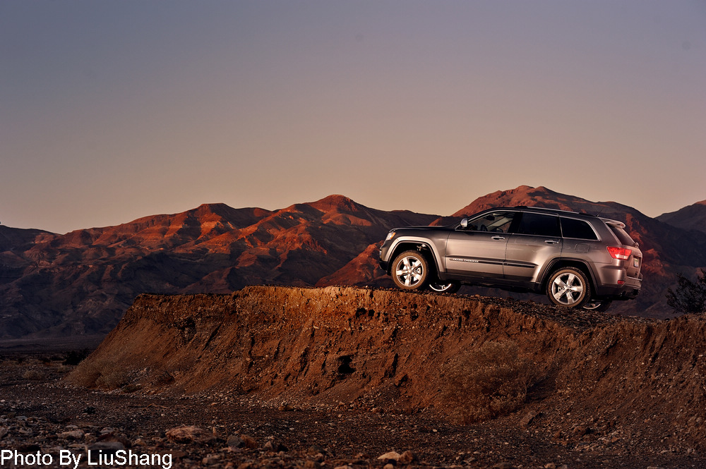 Jeep穿越美国死亡谷
