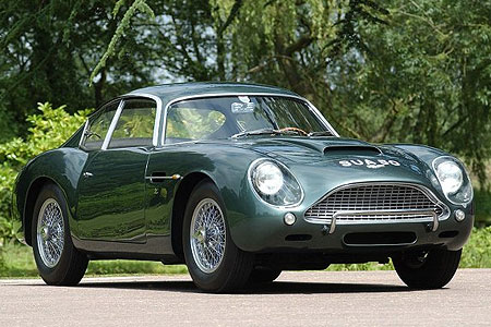 英国汽车的贵族血统，还有一个品牌是不可不提的，那就是Aston Martin。
