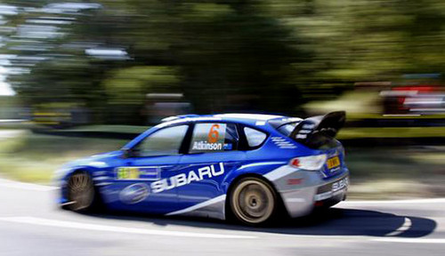 先来看看斯巴鲁翼豹在WRC世界拉力竞标赛上的英姿
